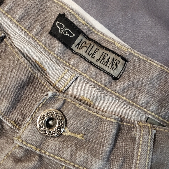 Agile Jeans - Picture 2 of 2